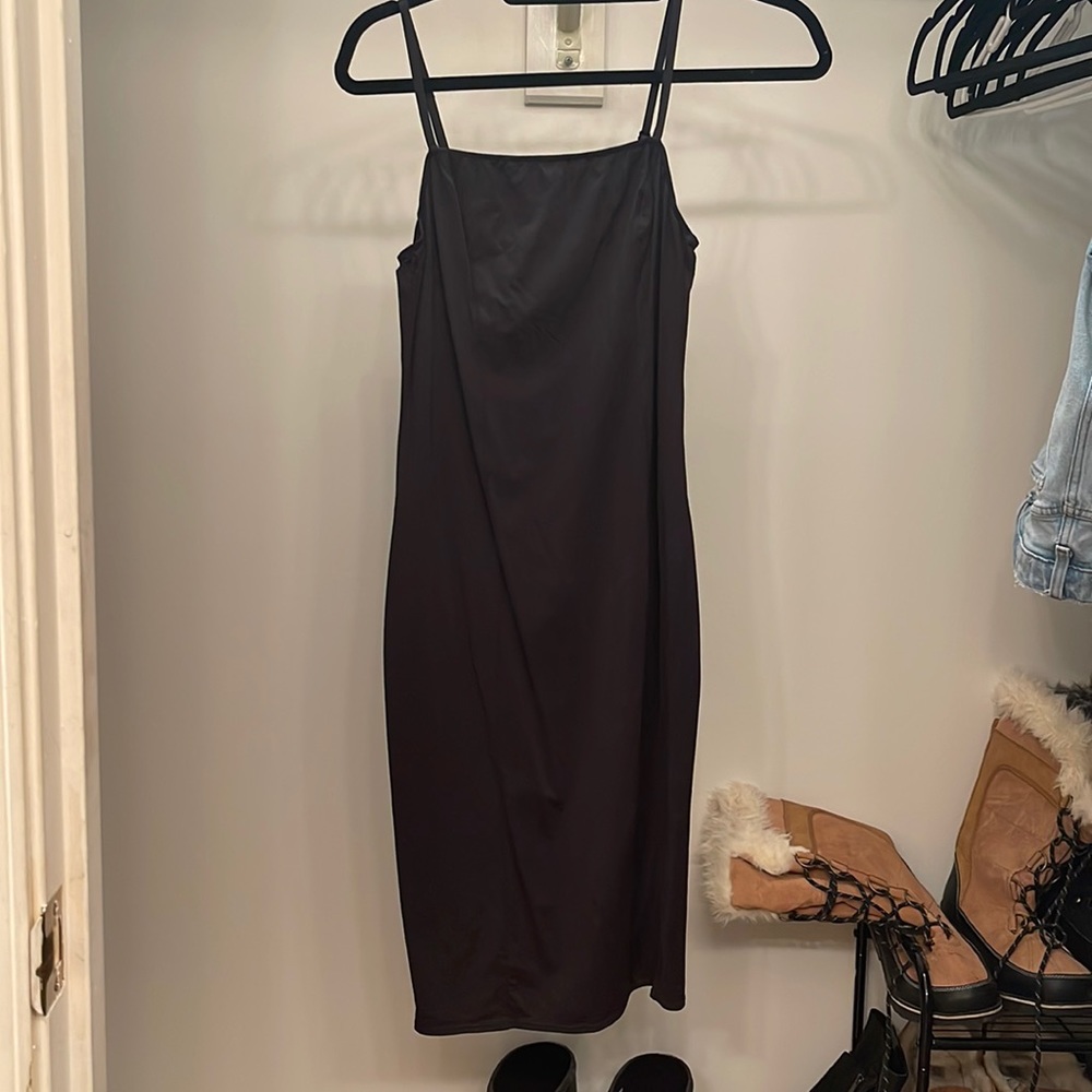 Midi bodycon black dress